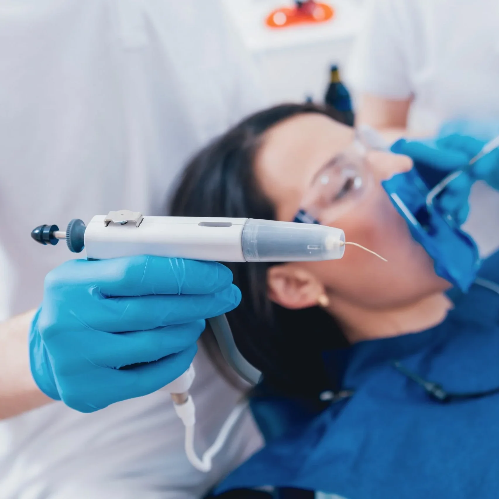 “التكنولوجيا الحديثة: زين كلينك يستخدم أحدث التقنيات في تجميل الأسنان”